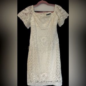 White/Ivory lace dress. Ralph Laure 2p.